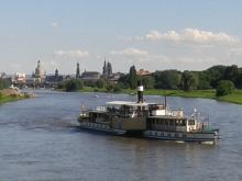 Sommernächte, Livemusik, Filme unter Sternen, unvergessliche Erlebnisse am Elbufer - Dampfer auf der Elbe