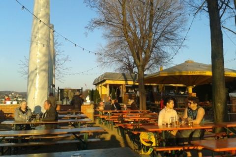 Biergarten an der Elbe