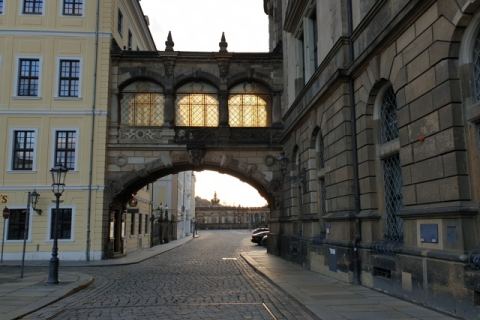 Das Residenzschloss im Winter mit seinen versteckten Gassen und geheimnisvollen Geschichten.