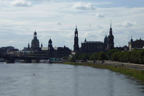 Dresden Stadtansicht Elbe Stadtführung Altstadt Architektur