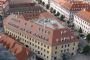 Blick von der Dreikönigskirche auf das Hotel Bülow Palais