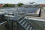 Photovoltaikanlage und Technikaufbau auf dem Klinikdach des Krankenhauses Dresden-Friedrichstadt